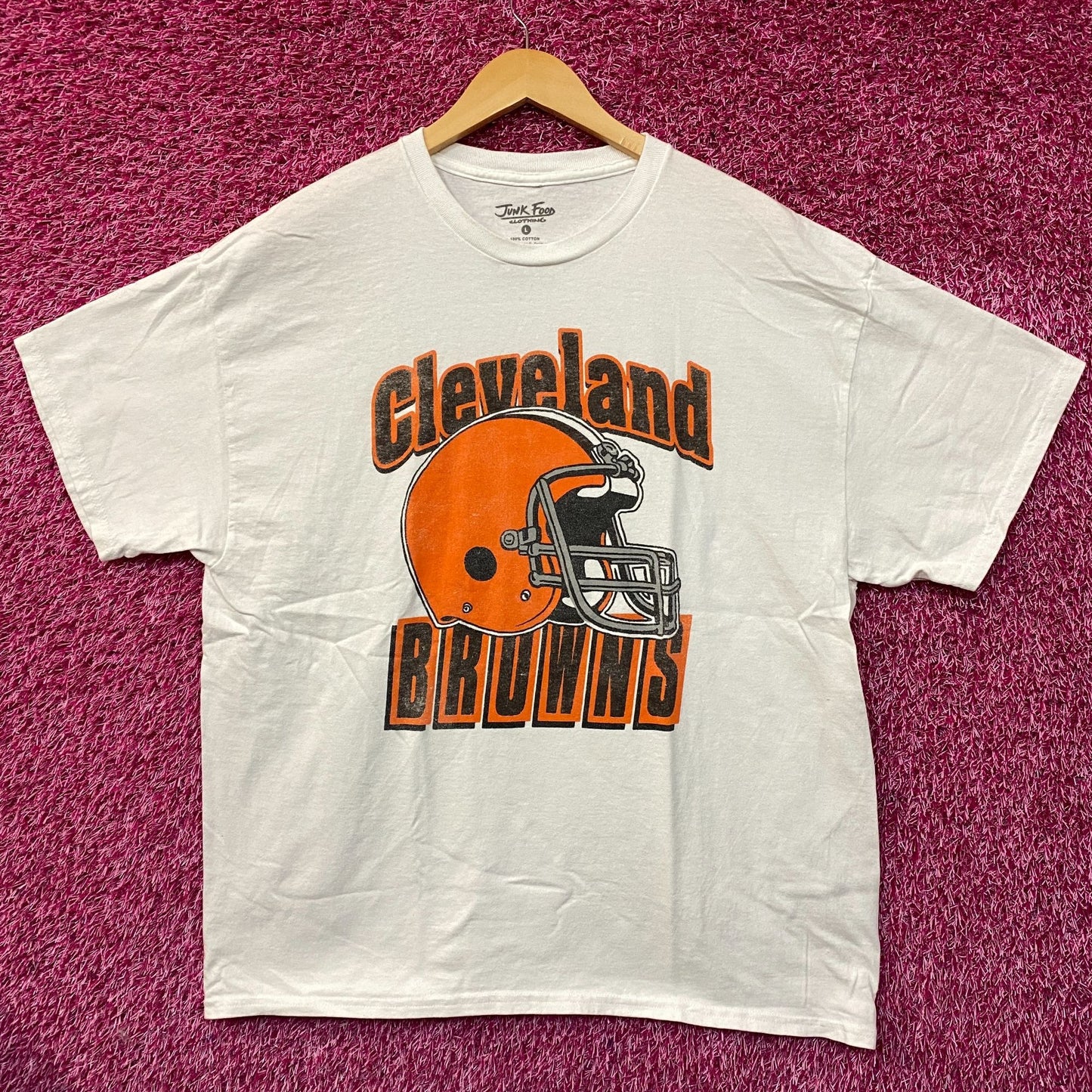 Junk Food Clothing NFL Cleveland Browns Throwback Helmet T-Shirt Large