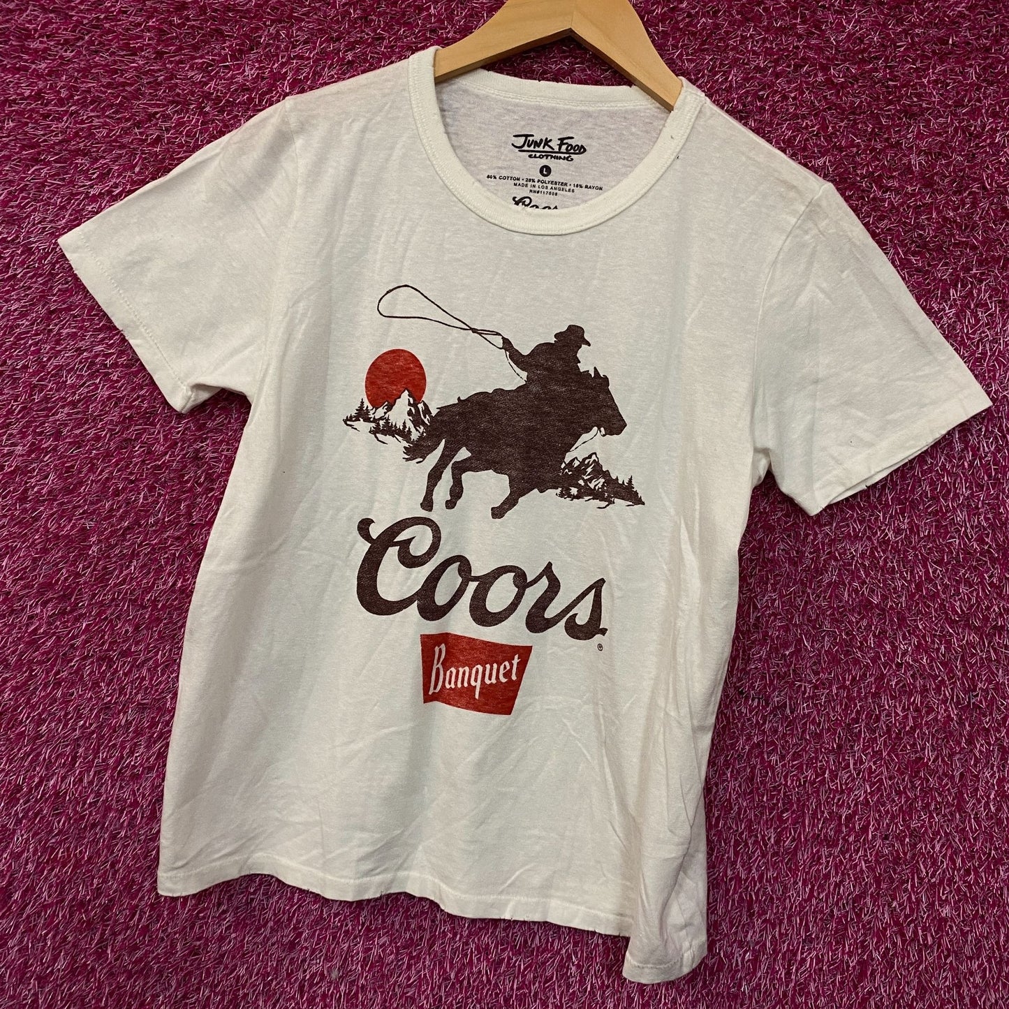 Junk Food Clothing Coors Banquet Cowboy Vintage Style Graphic Women's Tee Large