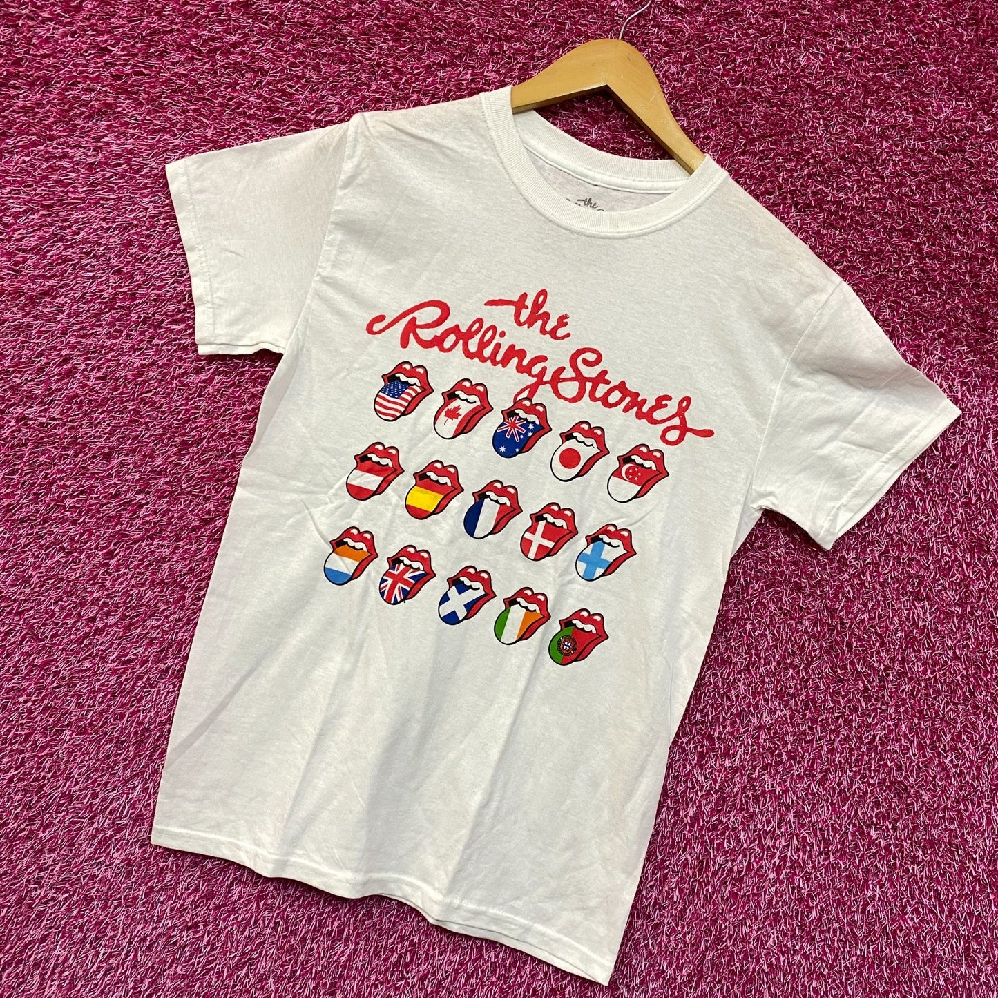 The Rolling Stones white Hot Lips around the World Logo Tee Small
