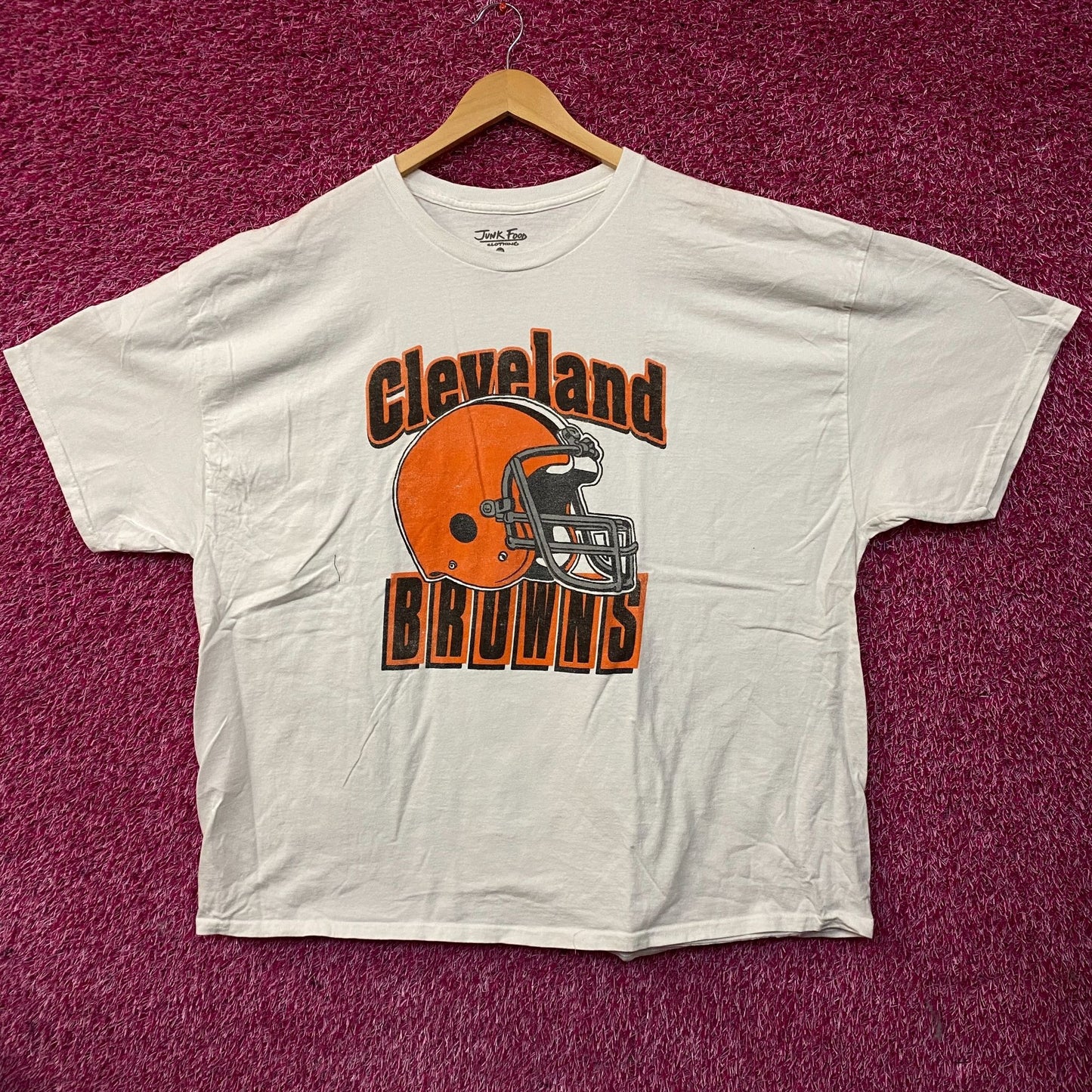 Junk Food Clothing NFL Cleveland Browns Throwback Helmet T-Shirt 2XL