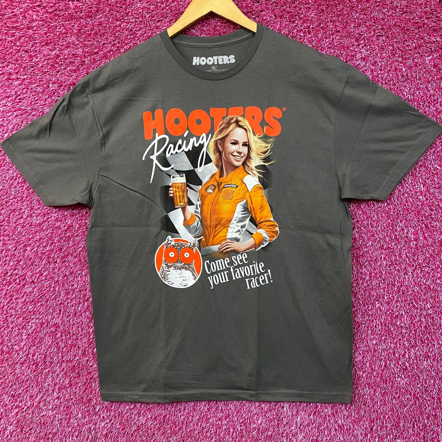 Hooters Racing Come See Your Favorite Racer T-Shirt XL