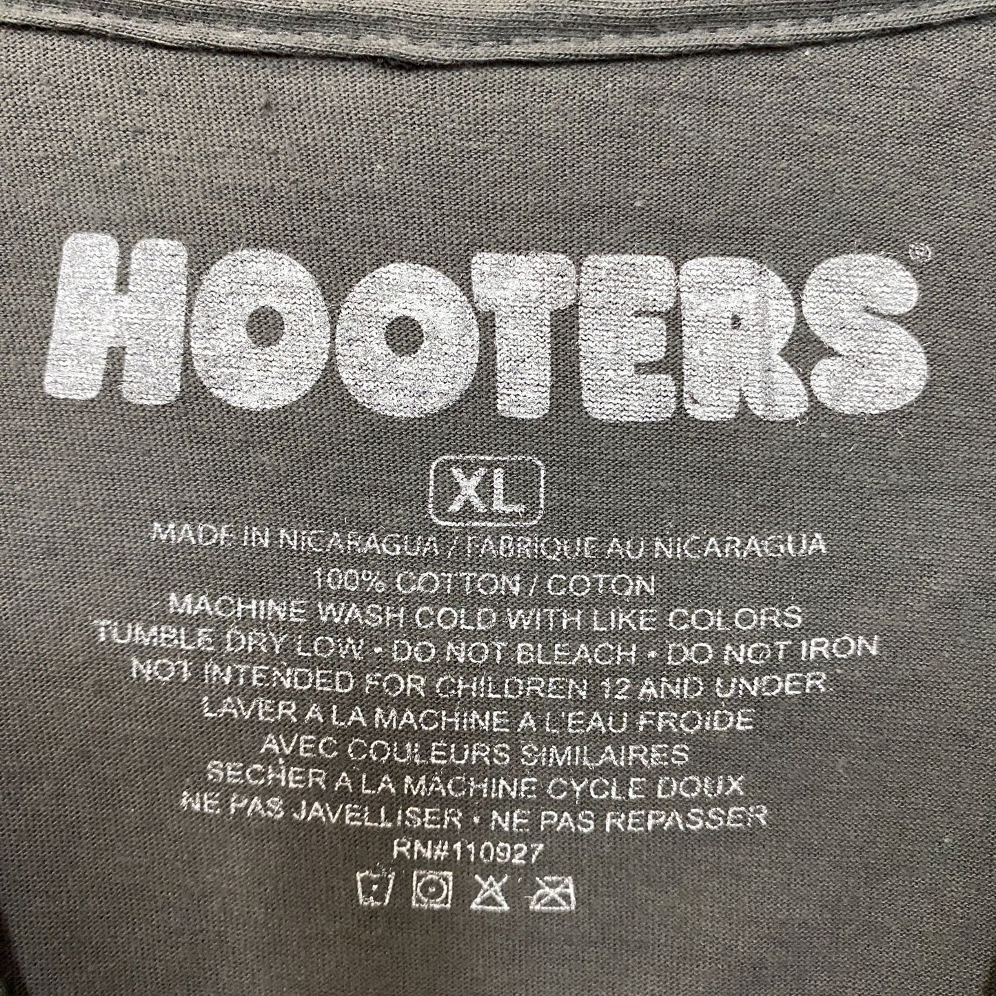 Hooters Racing Come See Your Favorite Racer T-Shirt XL