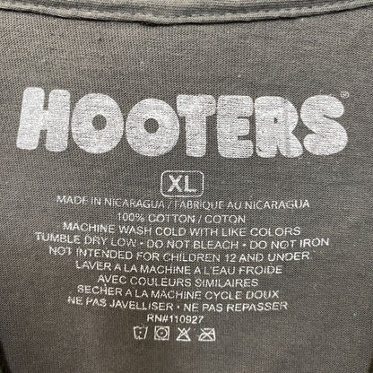 Hooters Racing Come See Your Favorite Racer T-Shirt XL