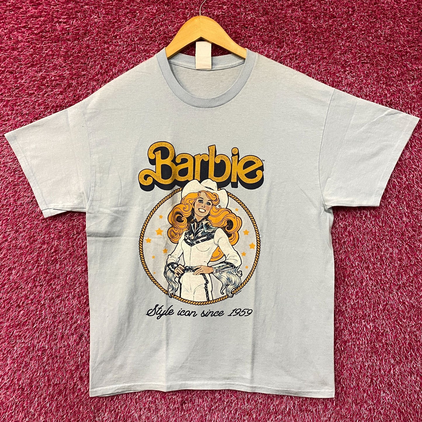 Barbie Cowgirl Style Icon Since 1959 Retro Vintage Style T-Shirt Medium