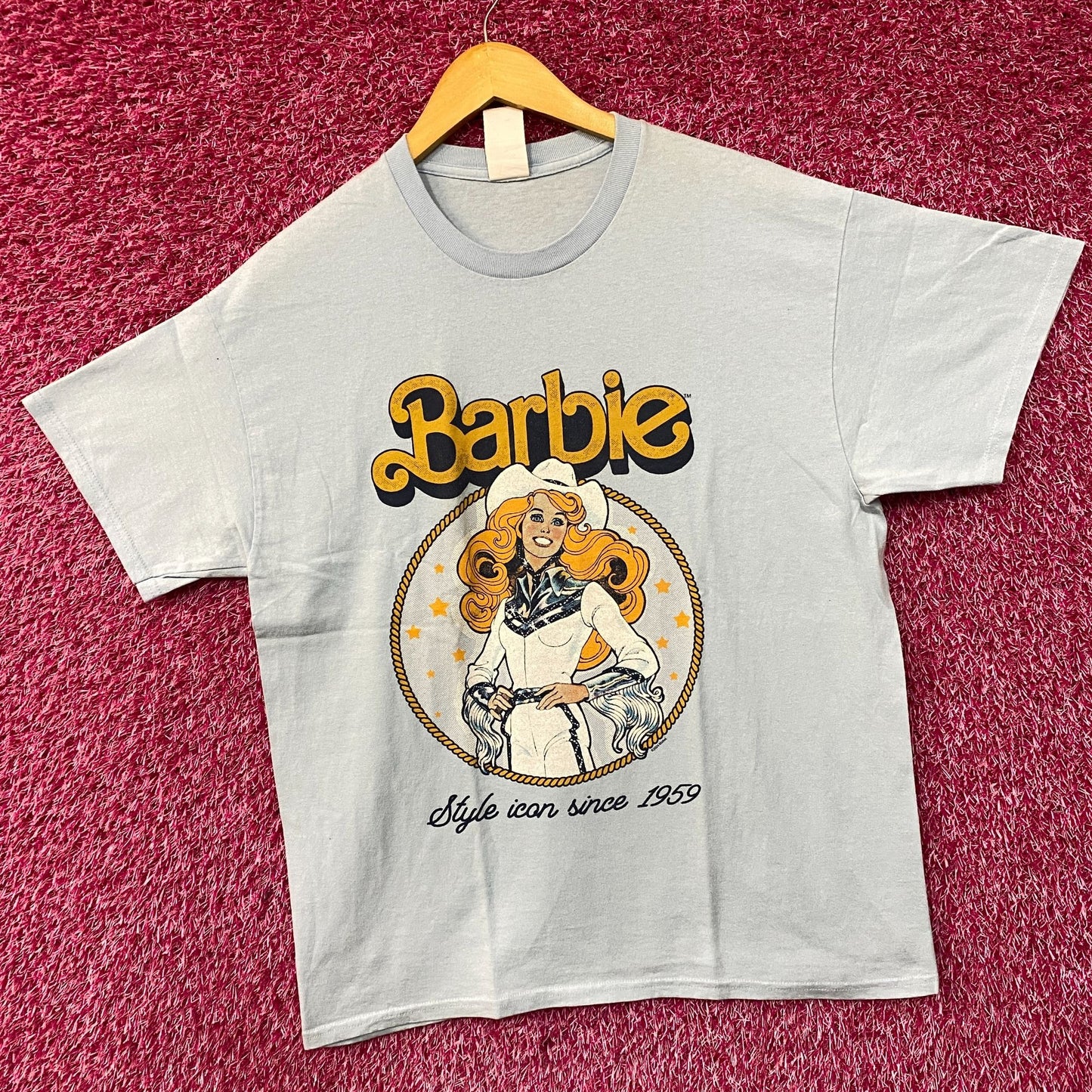 Barbie Cowgirl Style Icon Since 1959 Retro Vintage Style T-Shirt Medium