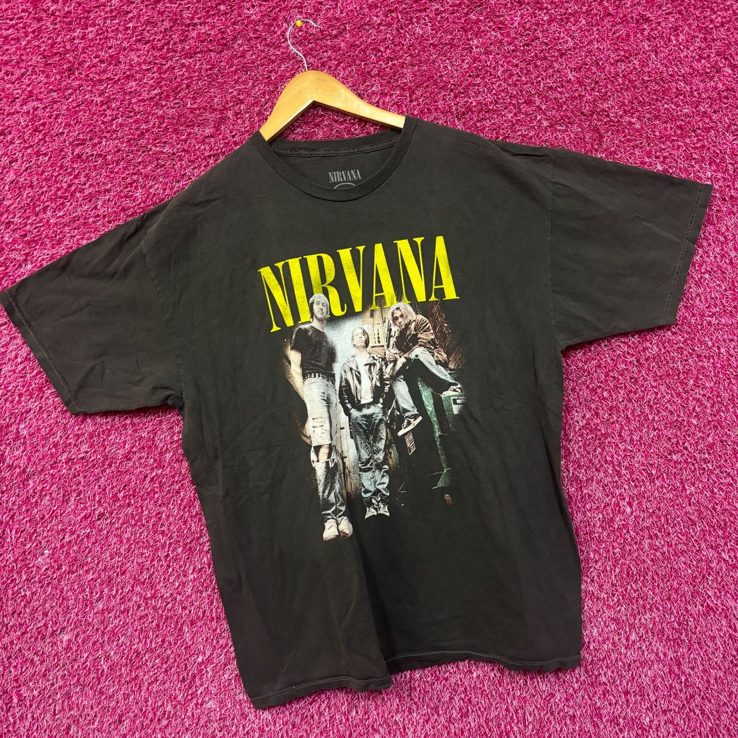 Nirvana Grunge Live Rock Tshirt size Large