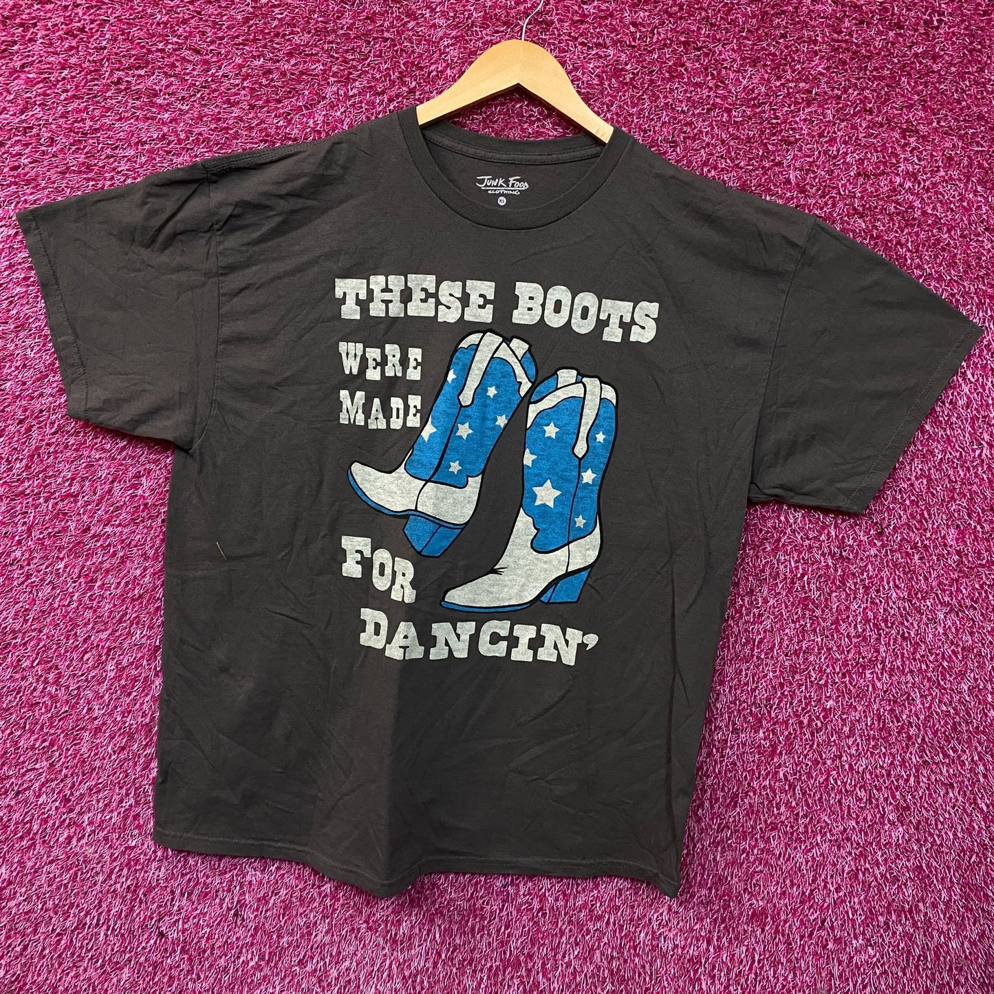 Junk Food These Boots Were Made For Dancin' Easy Graphic Women's Tee XL