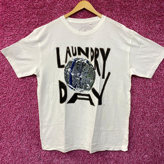 Laundry Day Save the Planet T-shirt size XL