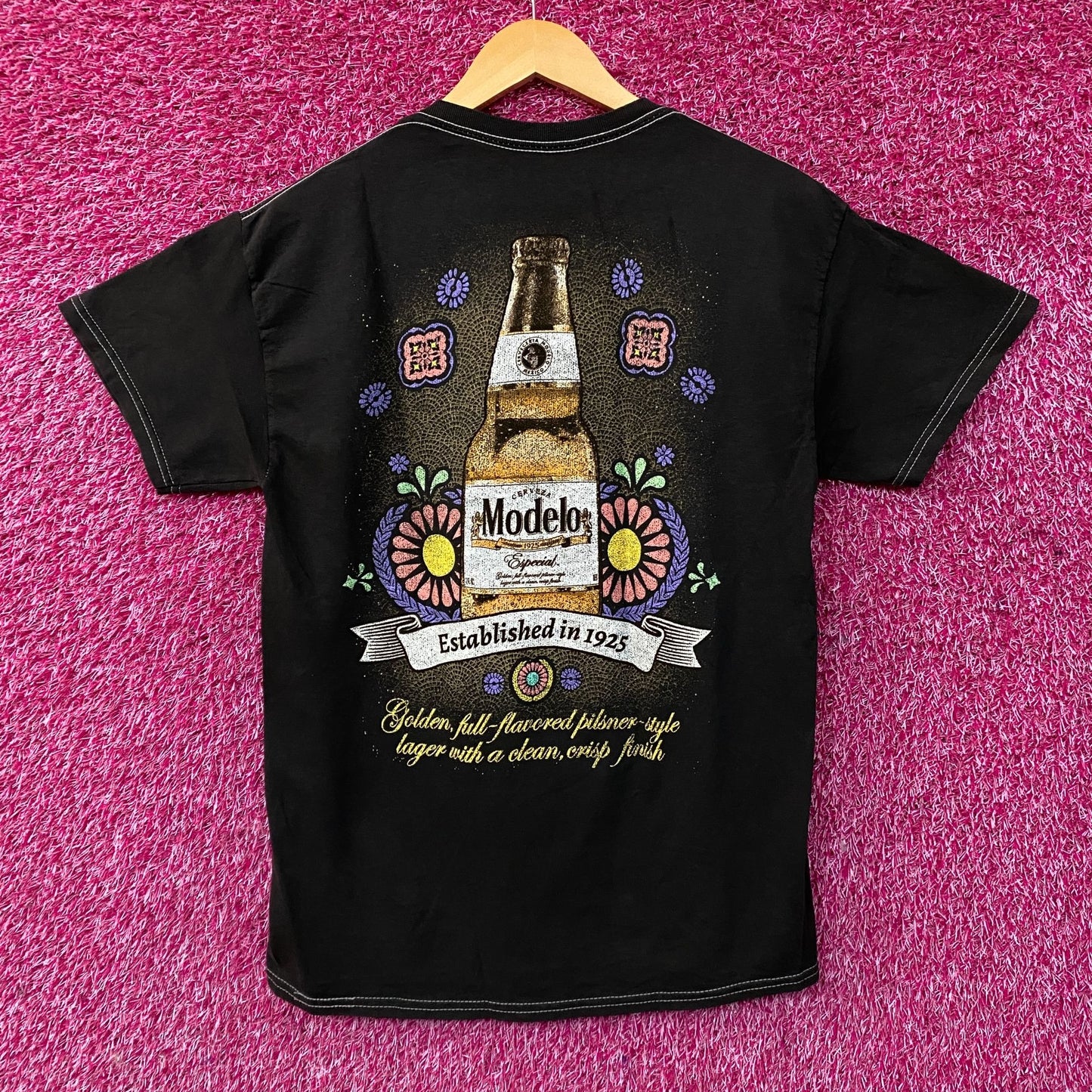 Modelo Especial Cinco de Mayo Art Beer Promo Graphic T-Shirt Medium