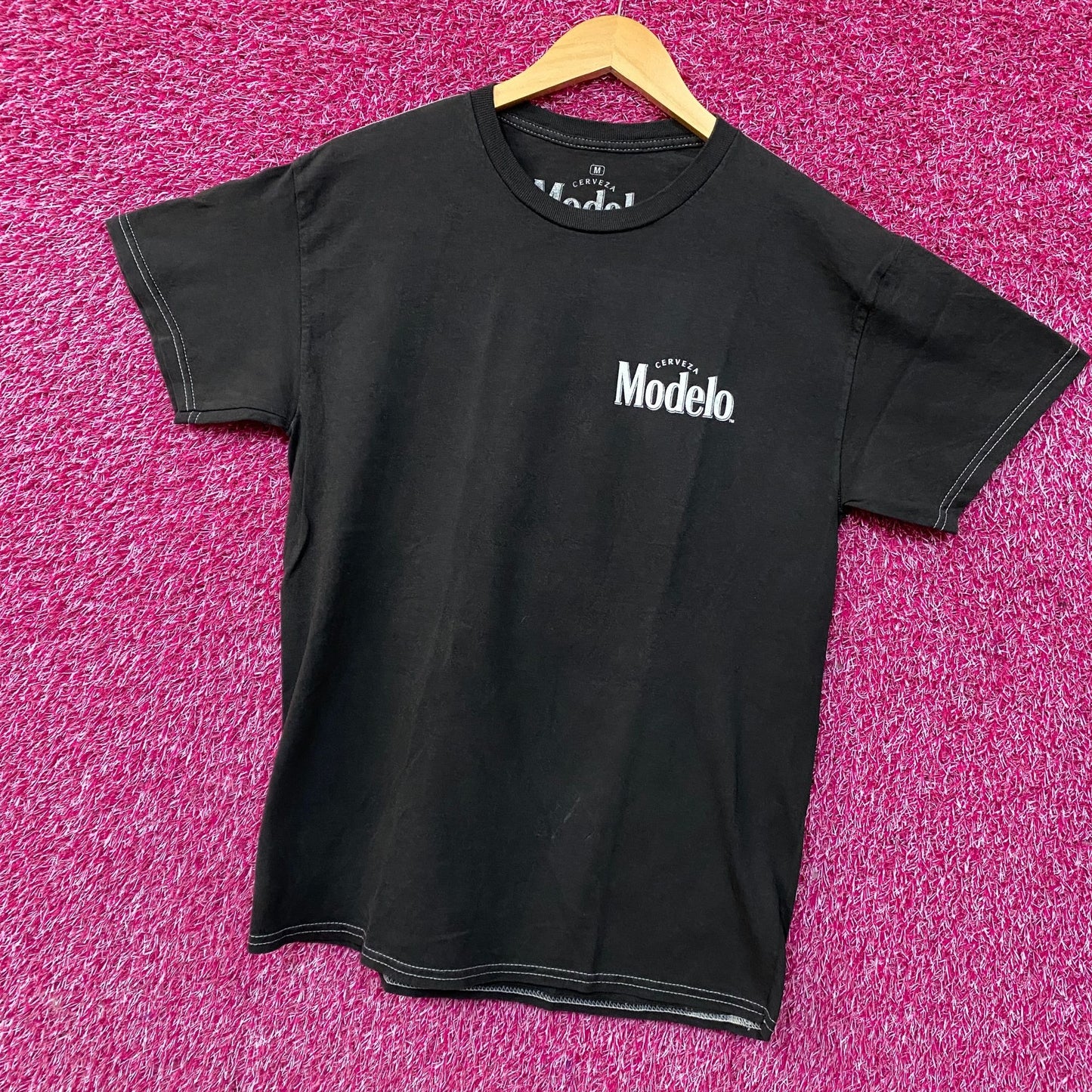 Modelo Especial Cinco de Mayo Art Beer Promo Graphic T-Shirt Medium