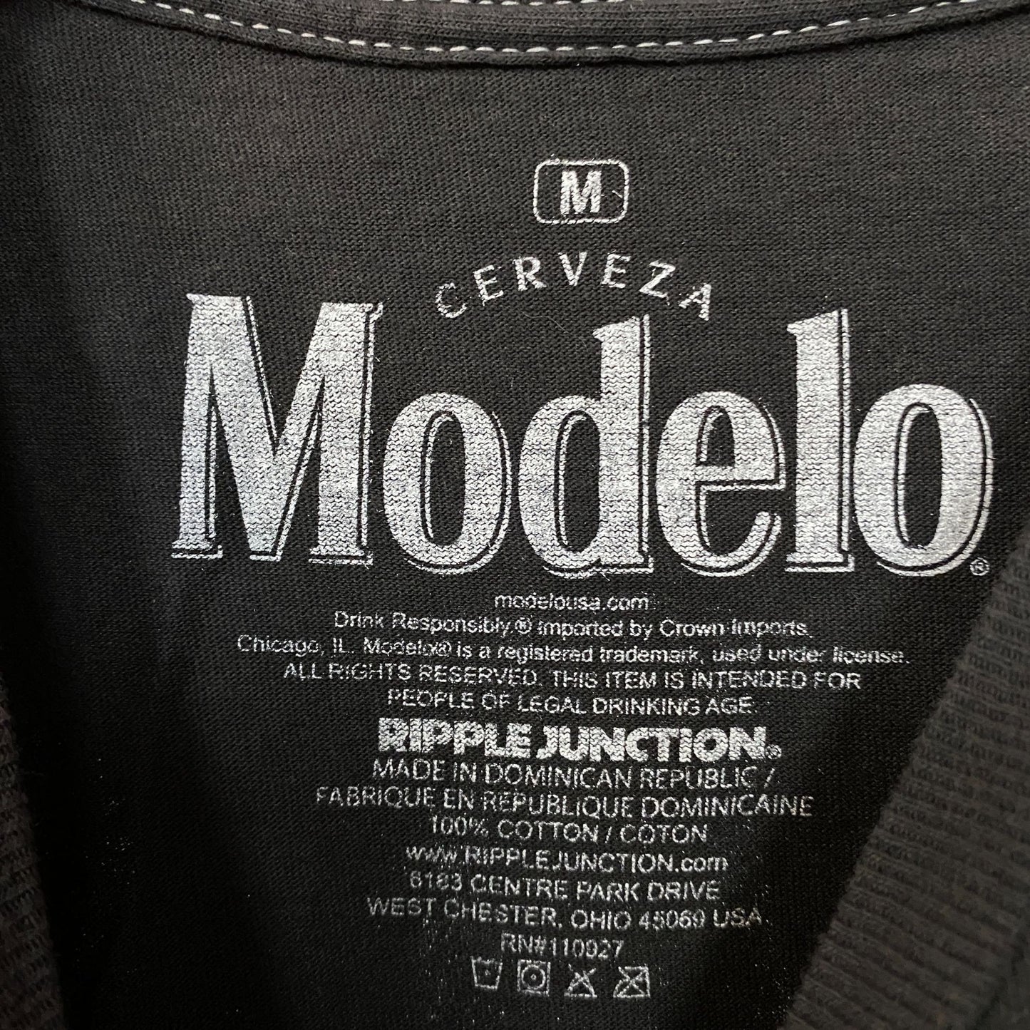 Modelo Especial Cinco de Mayo Art Beer Promo Graphic T-Shirt Medium