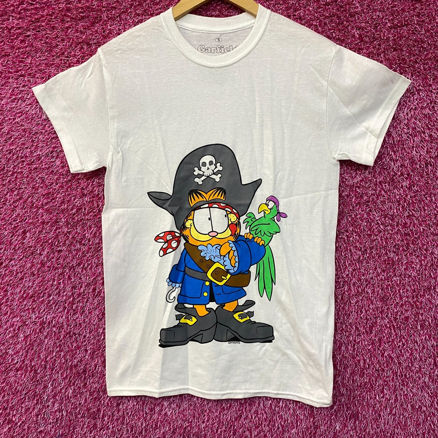 Garfield Pirate and Parrot Graphic Design T-Shirt Small