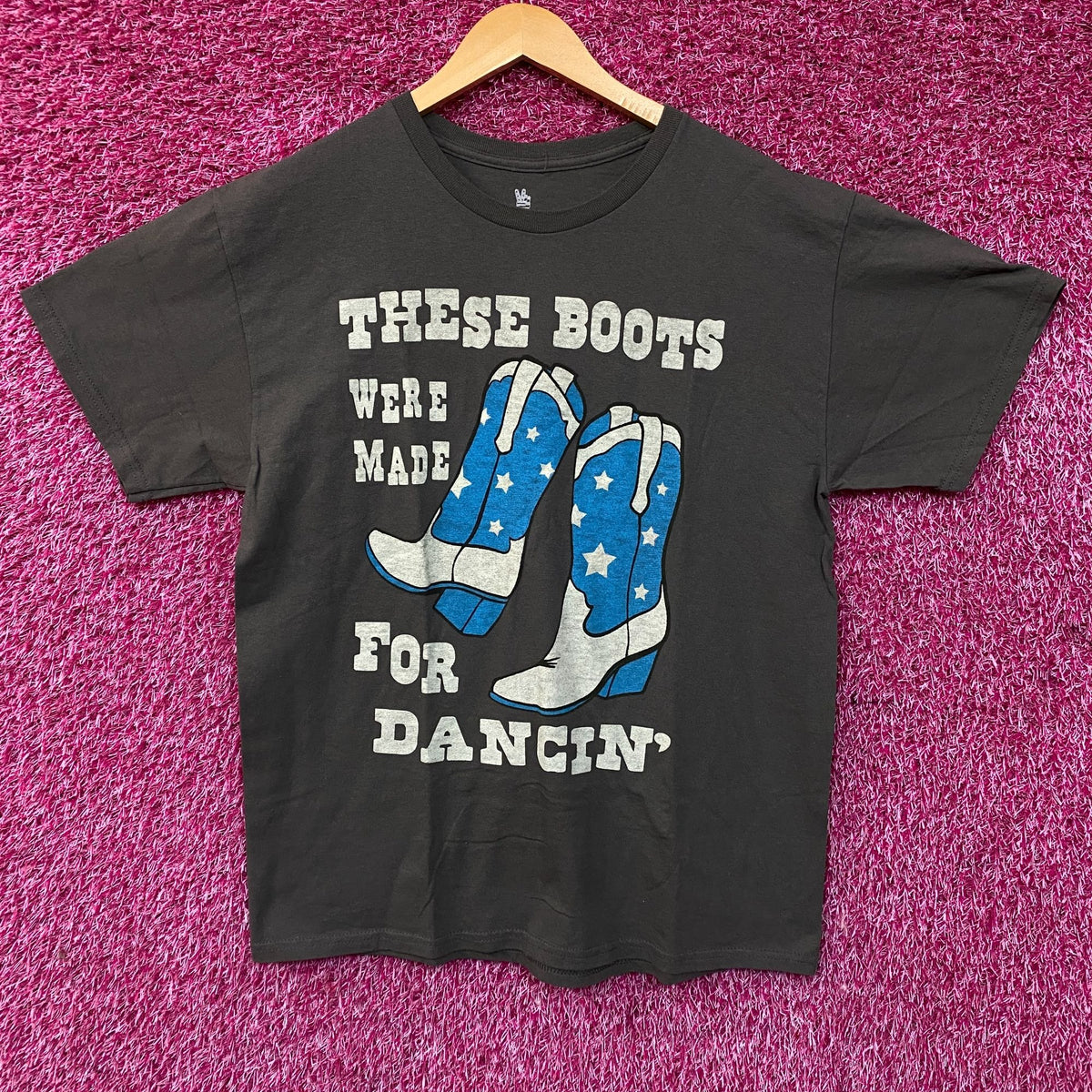 Junk Food These Boots Were Made For Dancin' Easy Graphic Women's Tee Medium