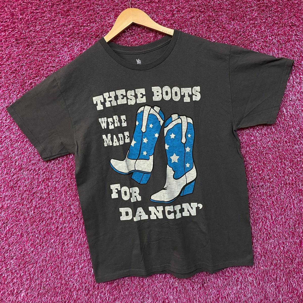 Junk Food These Boots Were Made For Dancin' Easy Graphic Women's Tee Medium