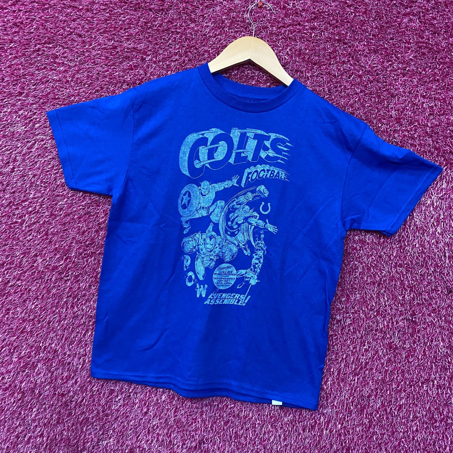 Junk Food X Marvel The Avengers Lineup Indianapolis Colts T-Shirt Medium
