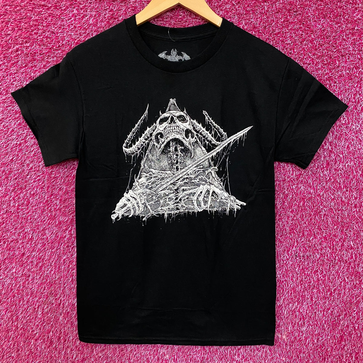 Demon Rising from Hell Tshirt Size Small
