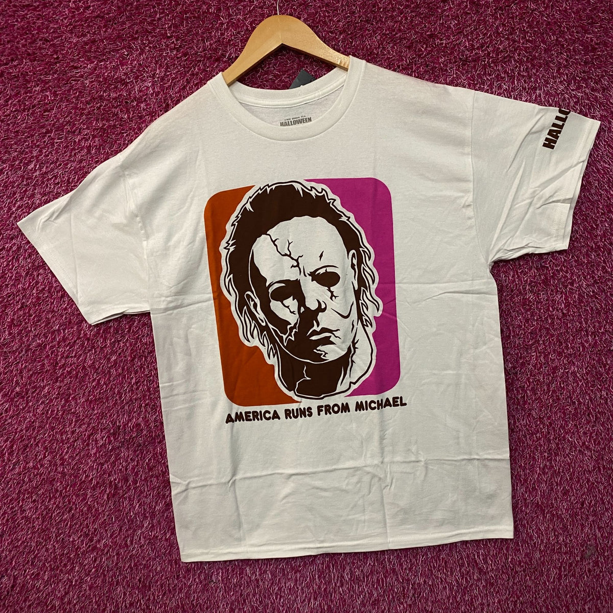 John Carpenter's Halloween "America Runs From Michael" Graphic T-Shirt Large