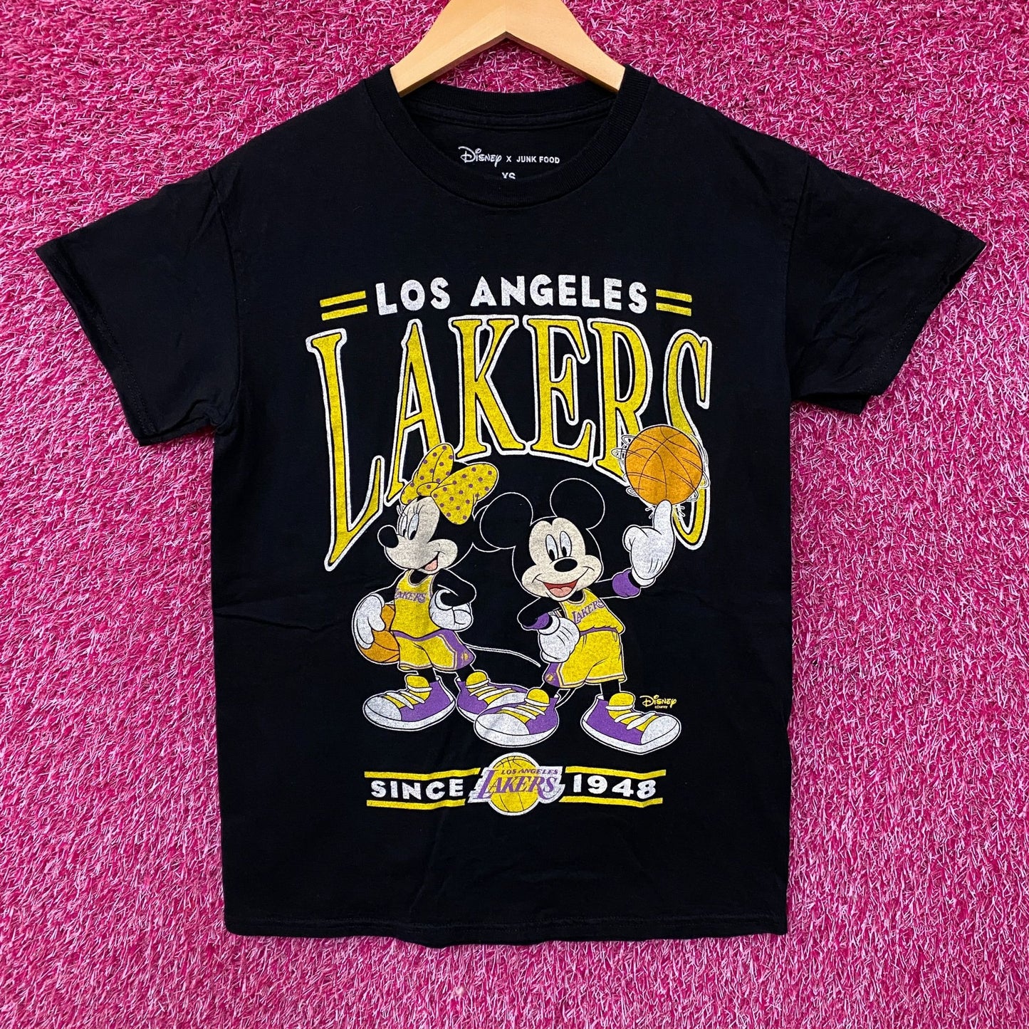 Junk Food Clothing X Disney Los Angeles Lakers Mickey and Minnie Mouse T-Shirt XS