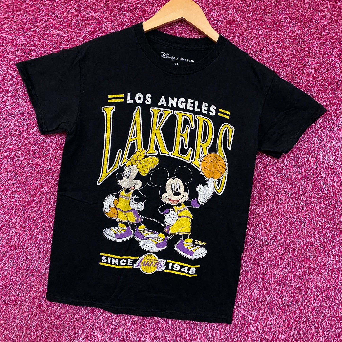 Junk Food Clothing X Disney Los Angeles Lakers Mickey and Minnie Mouse T-Shirt XS