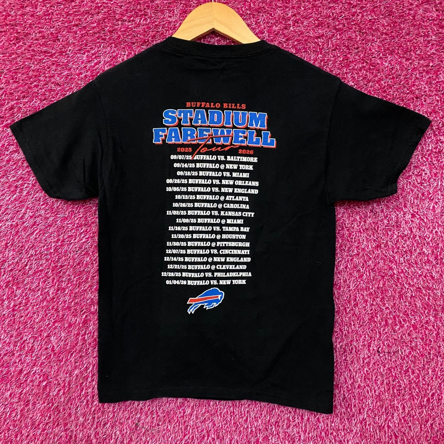 Junk Food Clothing Buffalo Bills Stadium Farewell Tour Graphic T-Shirt Kids Medium