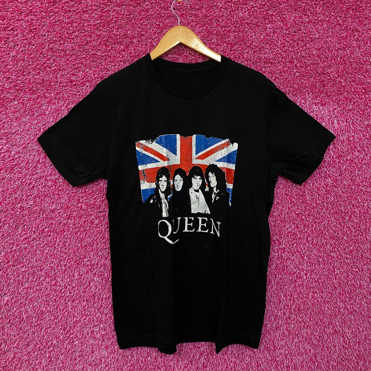 Queen Freddie Mercury Rock Tshirt size Large