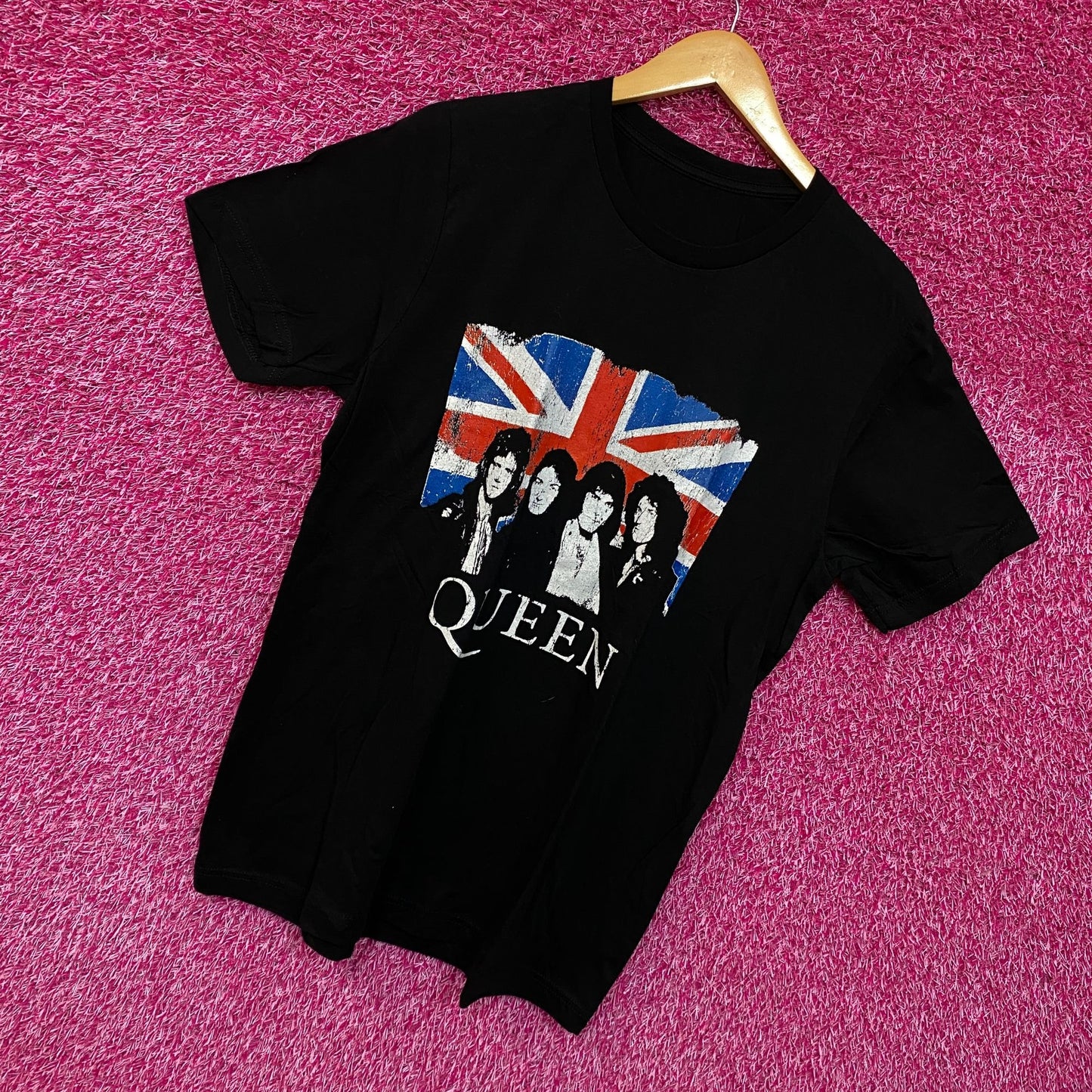Queen Freddie Mercury Rock Tshirt size Large