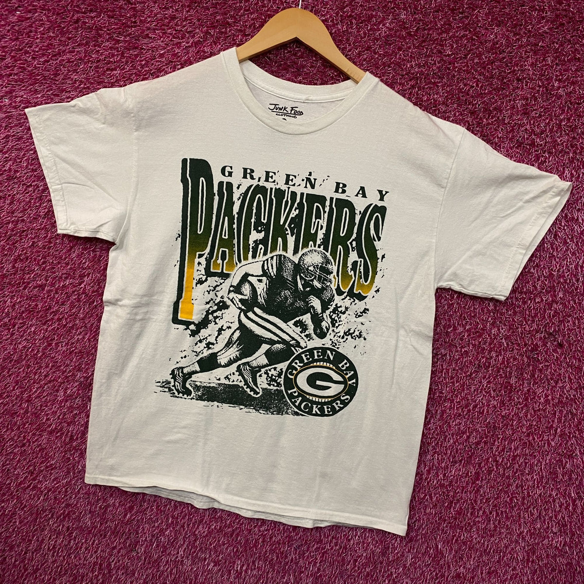 Junk Food Clothing NFL Green Bay Packers Rushing Flea Market T-Shirt Medium