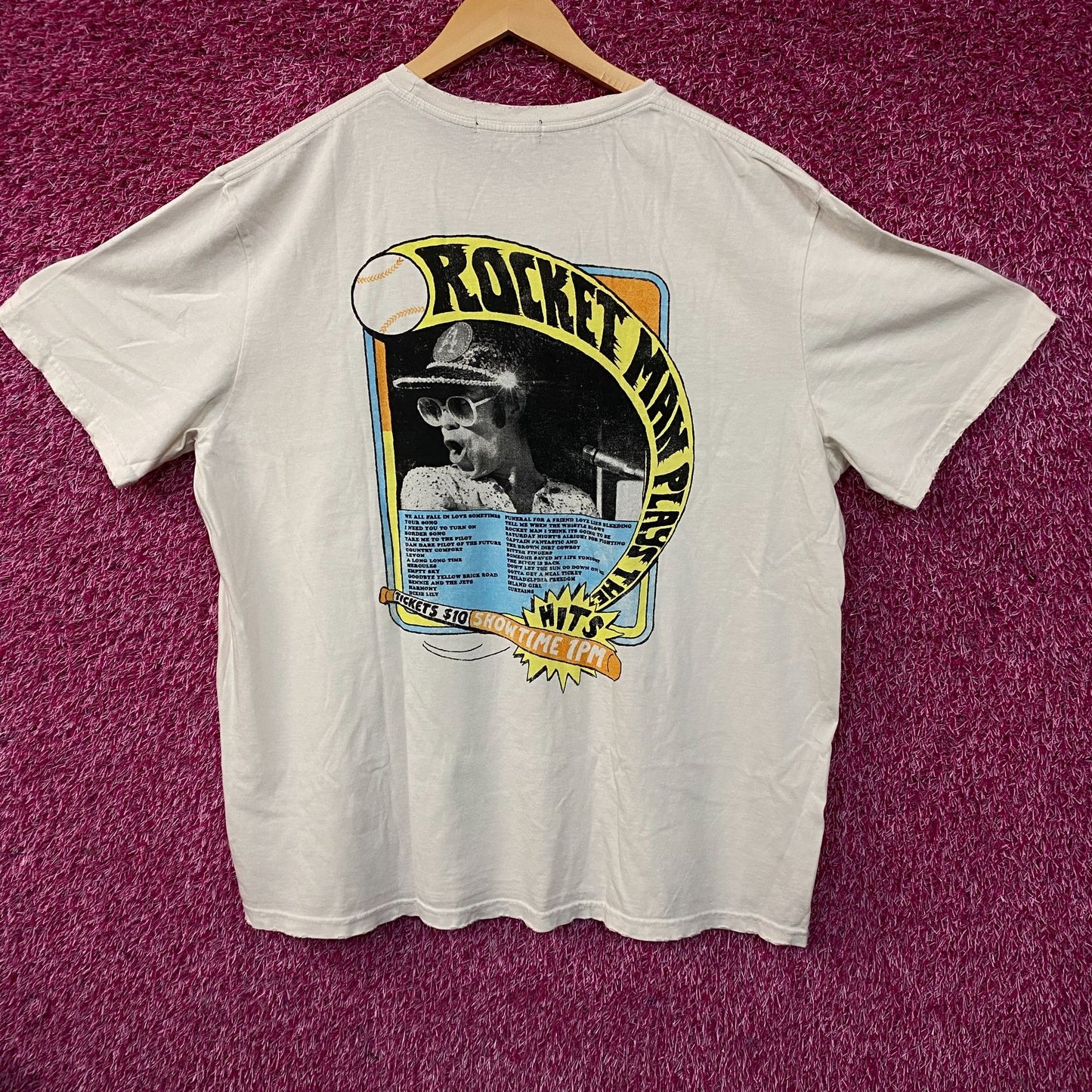 Elton John "Live in Los Angeles 1975" Graphic Women's T-Shirt 2XL