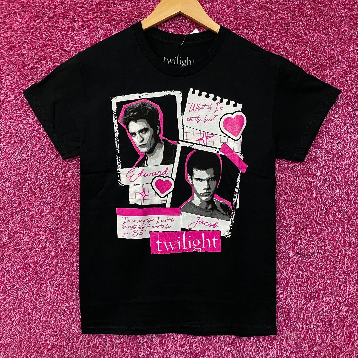 The Twilight Saga Scrapbook Style Graphic T-Shirt Small