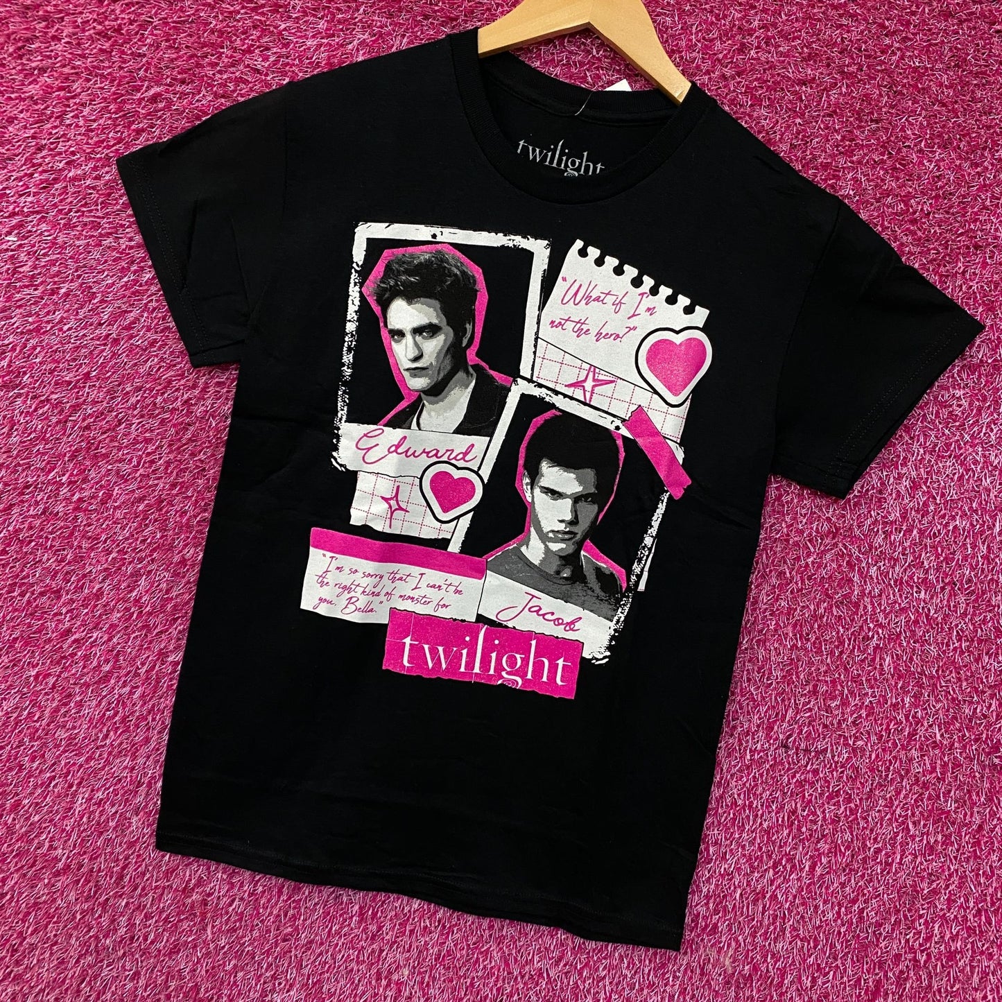 The Twilight Saga Scrapbook Style Graphic T-Shirt Small