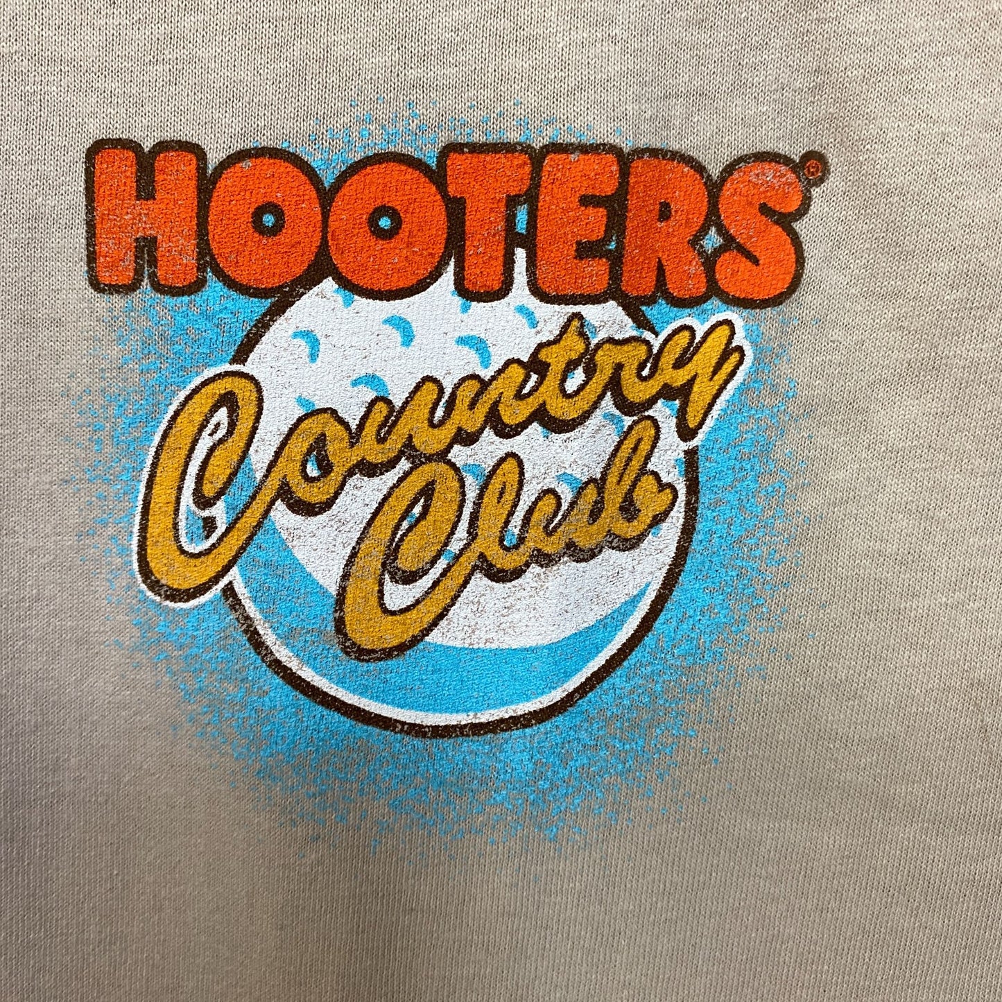 Hooters Country Club Delightfully Tacky Since 83 T-Shirt Small