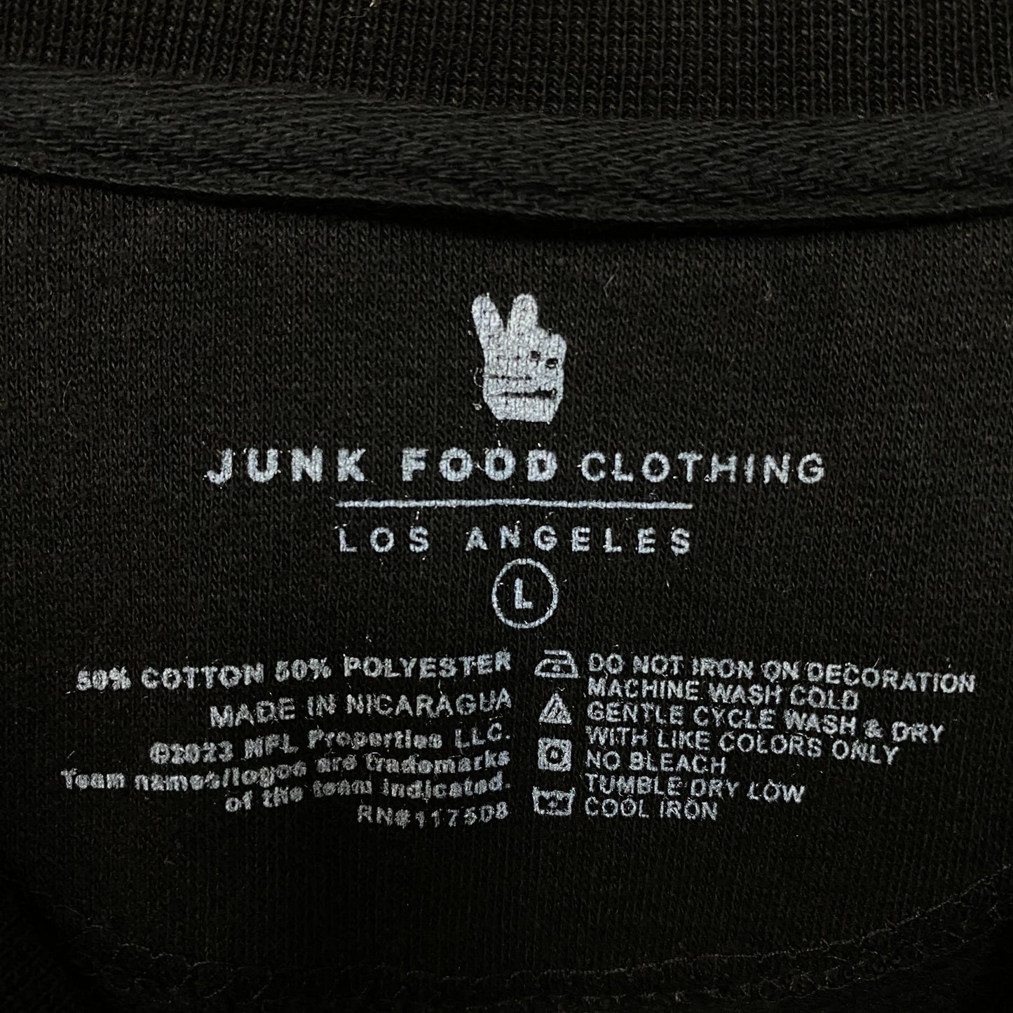 Junk Food Clothing NFL Kansas City Chiefs Helmet Crewneck Sweatshirt Large