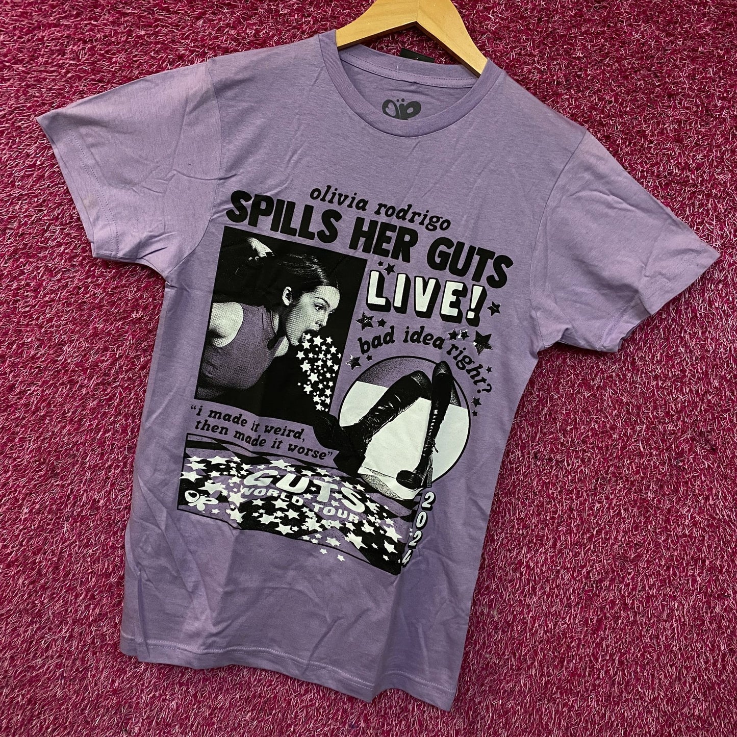 Olivia Rodrigo "Spills Her Guts LIVE!" Graphic T-shirt Medium