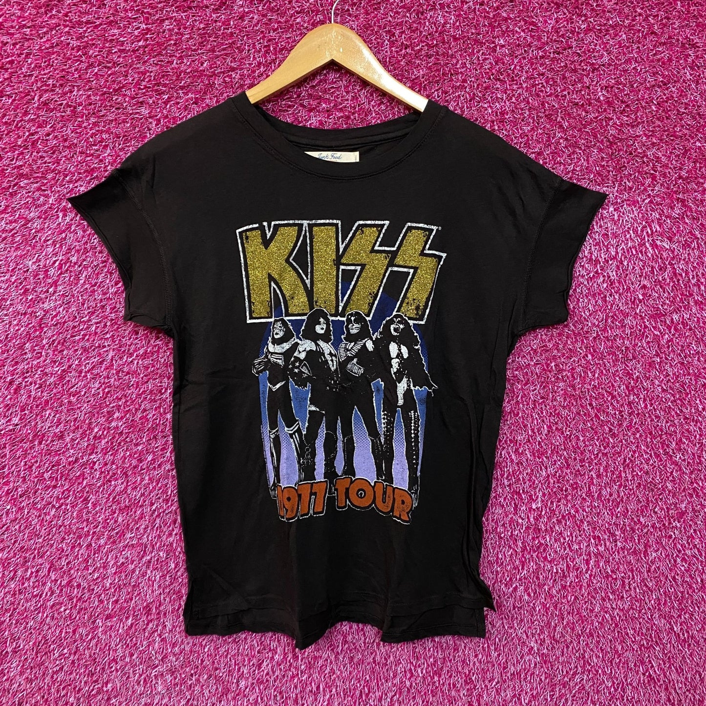 Kiss Pit Tour Rock Women's Tshirt size small