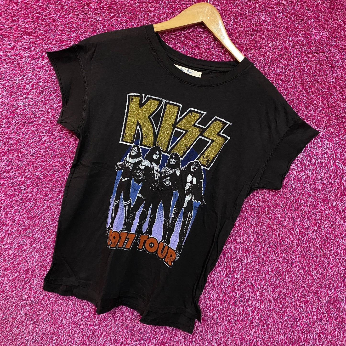 Kiss Pit Tour Rock Women's Tshirt size small
