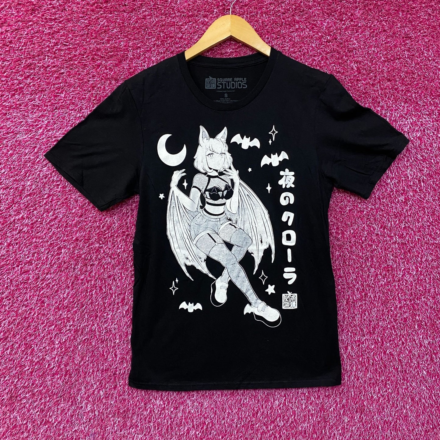 Square Apple Studios Nightcrawler Bat Girl Anime Girl T-Shirt Small