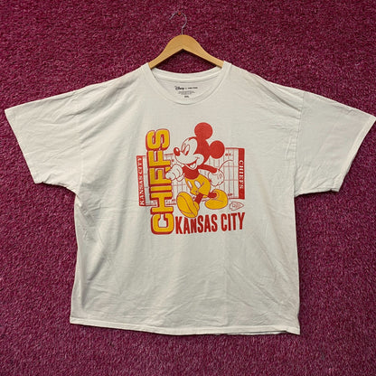 Disney x Junk Food NFL Kansas City Chiefs Mickey Mouse Field T-Shirt 2XL