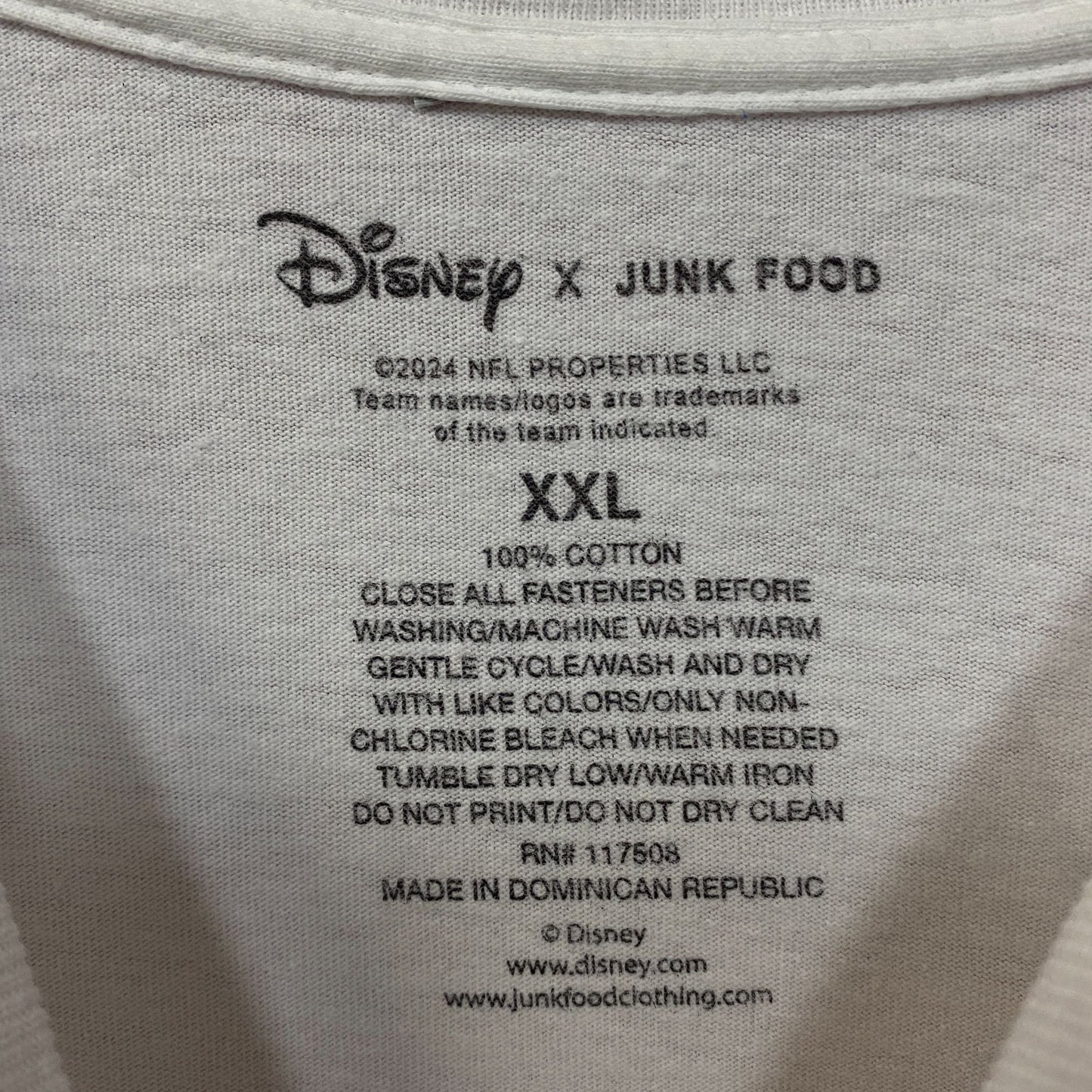 Disney x Junk Food NFL Kansas City Chiefs Mickey Mouse Field T-Shirt 2XL