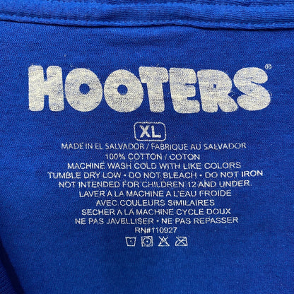 Hooters Racing Team Race Car Number 9 Graphic Design T-Shirt XL