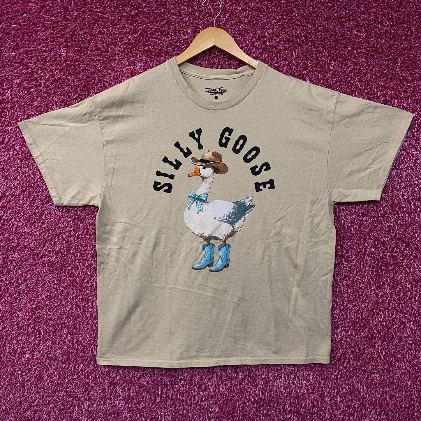 Junk Food Silly Goose on the Loose Graphic T-Shirt Large
