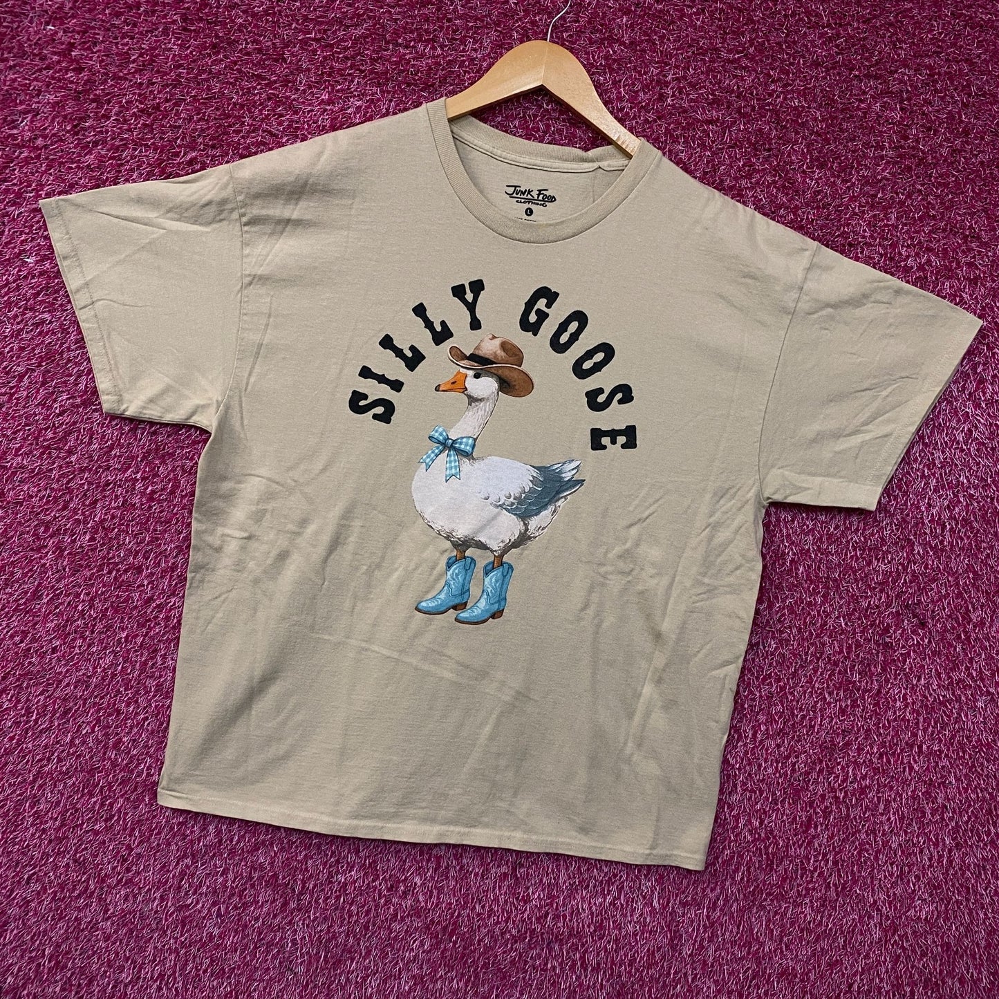 Junk Food Silly Goose on the Loose Graphic T-Shirt Large