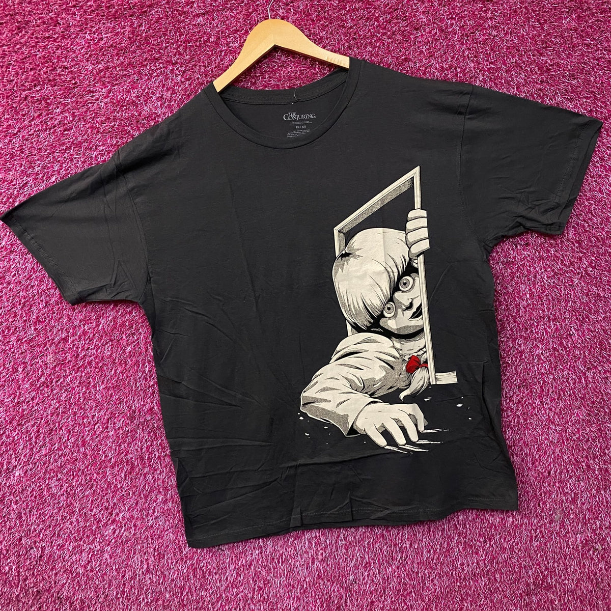 The Conjuring Annabelle Doll Graphic T-Shirt XL