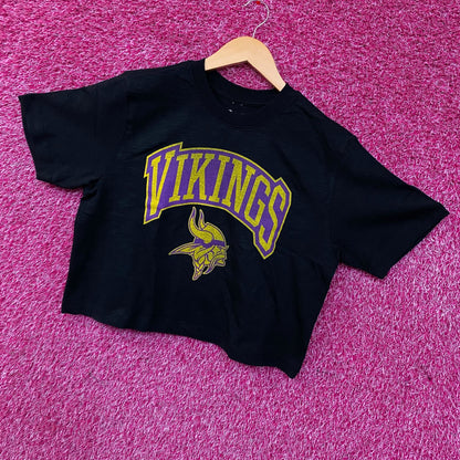 Junk Food Clothing Minnesota Vikings Women's Mock Neck Crop Tee Small