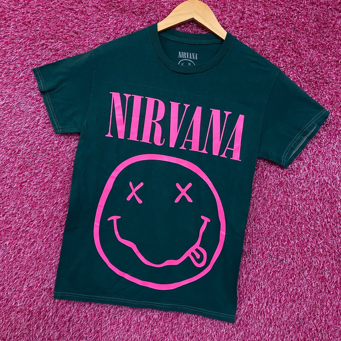 Nirvana Pink Smiley Grunge Band Graphic T-Shirt Small