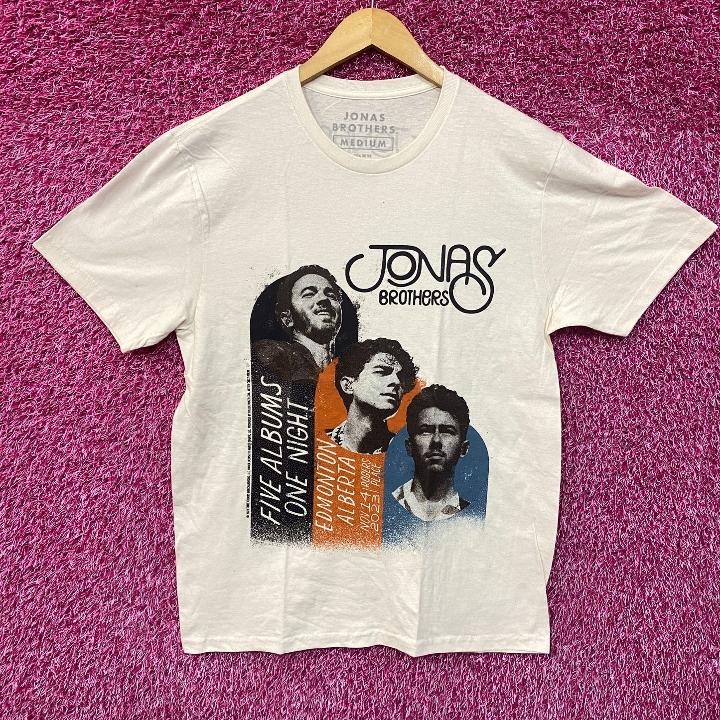 Jonas Brothers Five Albums One Night Tour T-Shirt Medium