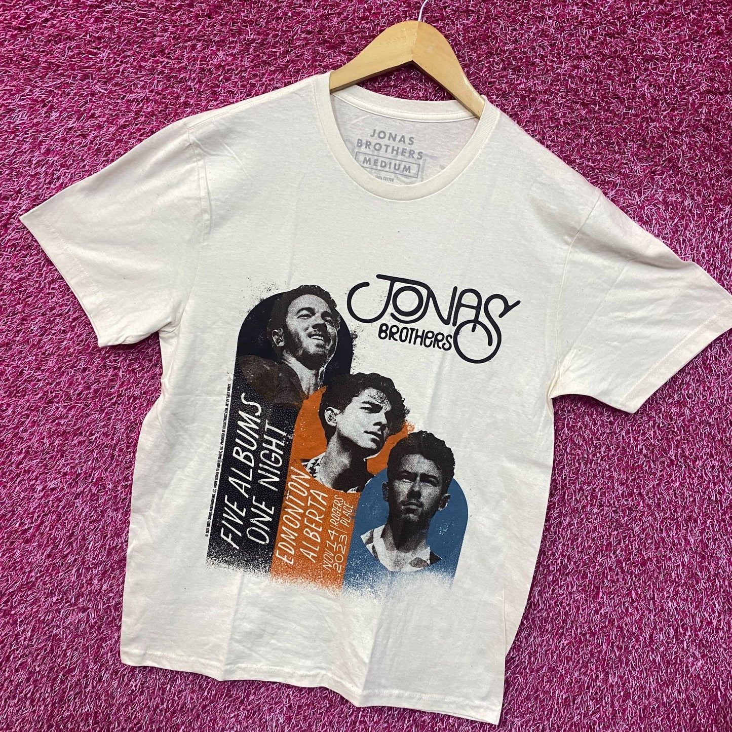 Jonas Brothers Five Albums One Night Tour T-Shirt Medium
