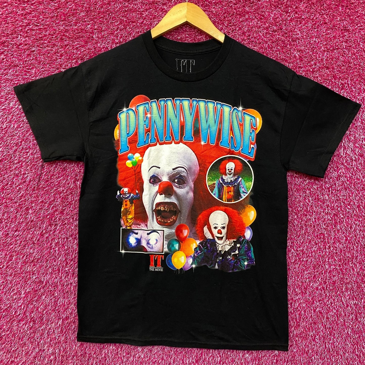 IT Pennywise The Dancing Clown Collage Horror Movie T-Shirt Medium