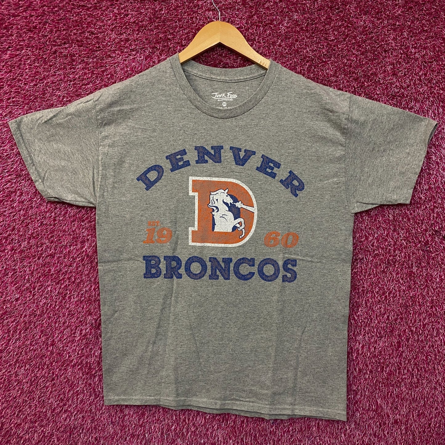 Junk Food Clothing Denver Broncos Faded Vintage Style T-Shirt Medium