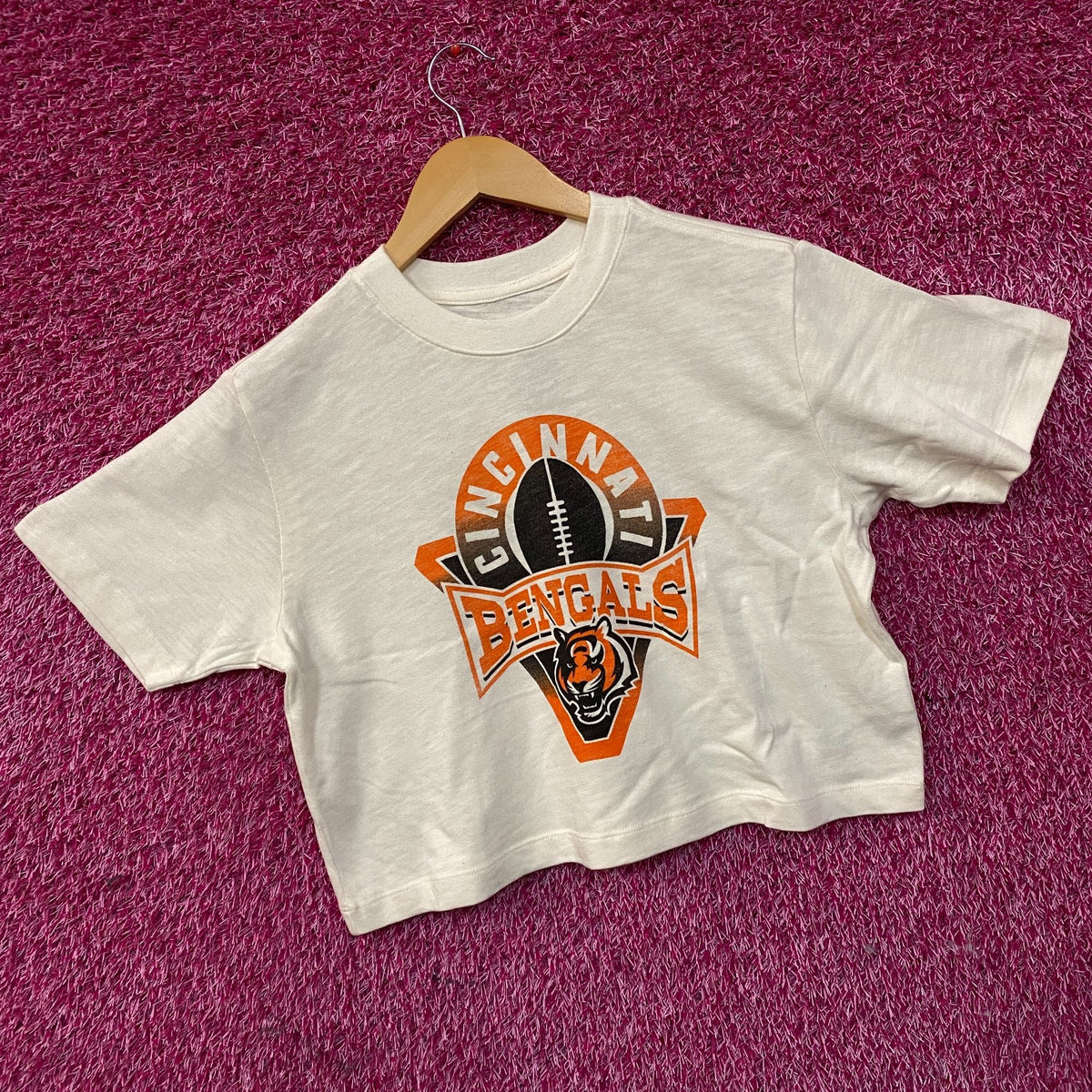 Junk Food Clothing Women's NFL Cincinnati Bengals Mock Neck Crop Tee XS