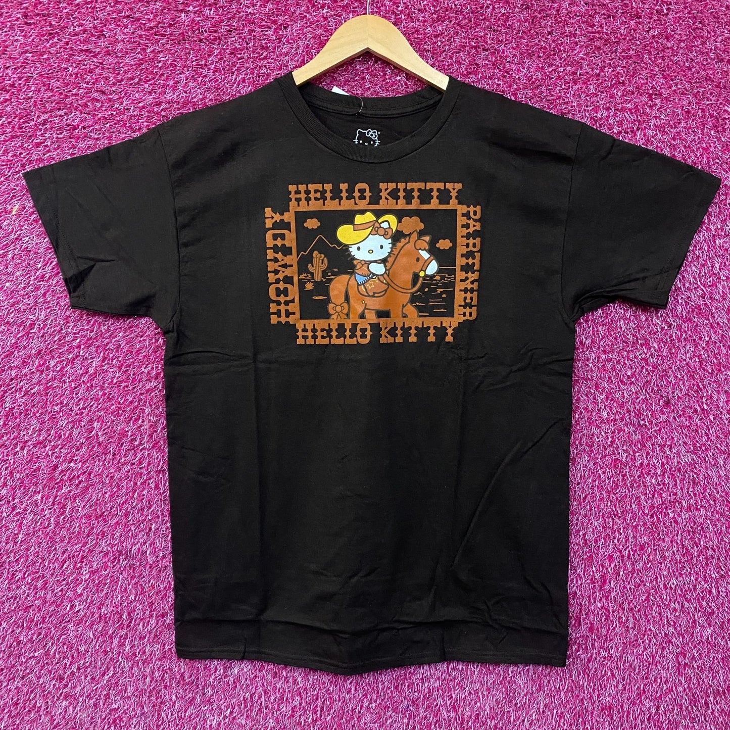 Sanrio Hello Kitty Desert Rodeo Howdy Partner Cute Graphic T-Shirt Medium